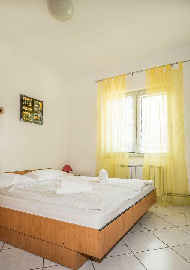 Apartments Tepavac Novi Vinodolski Exterior foto